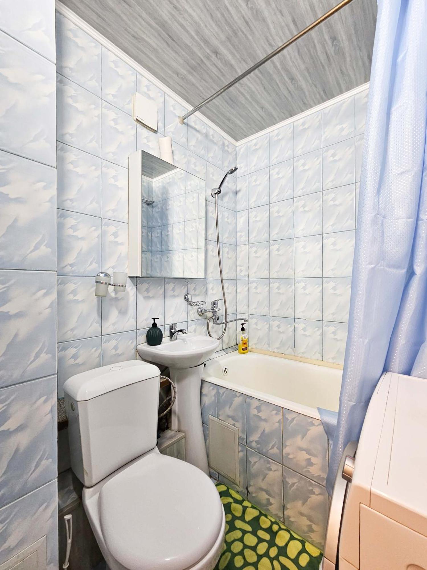 Nadezhda Apartments On The Nauryzbai Batyr 82 Almaty Bagian luar foto
